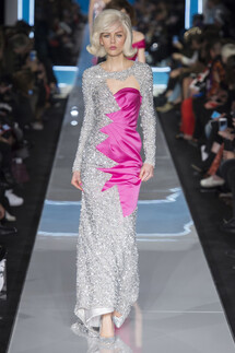 Moschino Fall 2018 Ready-to-Wear , Moschino осень зима 2018 , Fashion show , неделя моды в Милане , MFW , Mainstyles